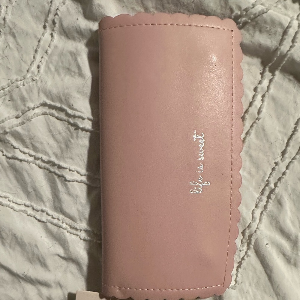 Lauren Conrad wallet